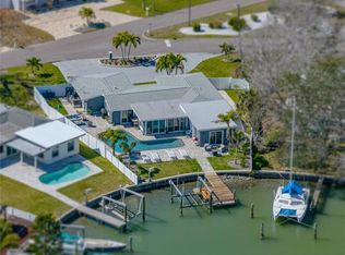 15905 Redington Dr, Redington Beach, FL 33708