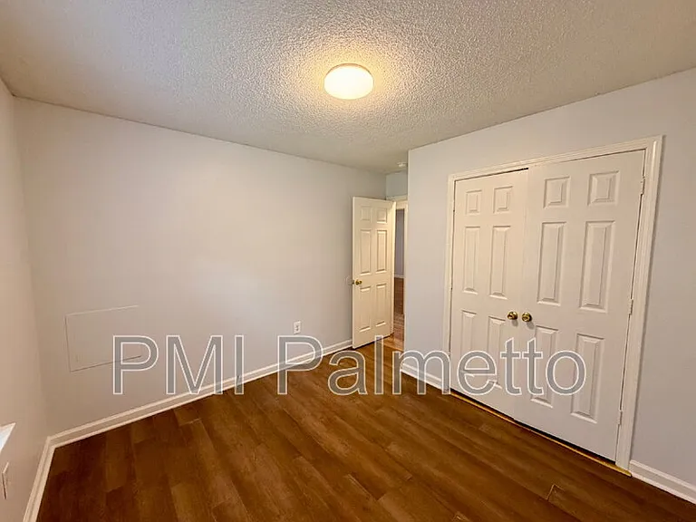 119 Chatham Cir — Photo 17