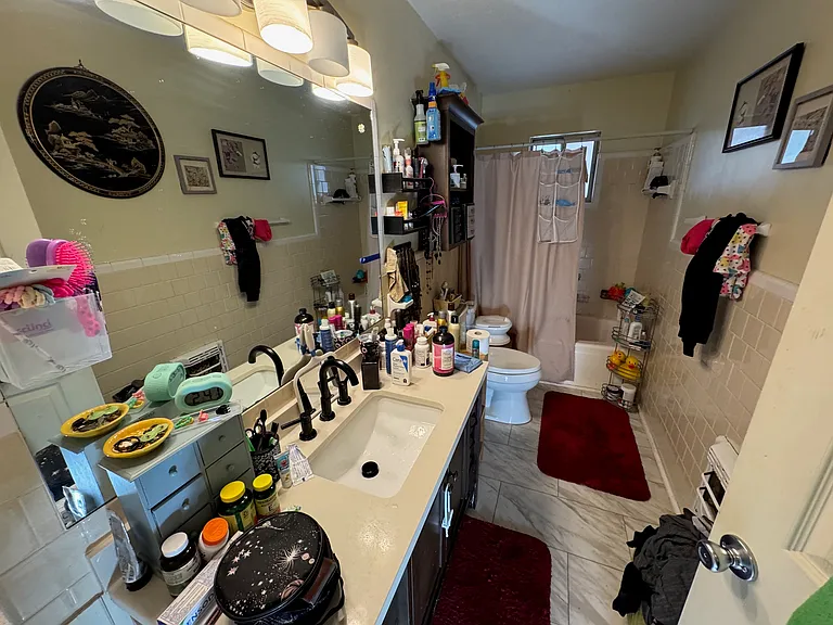 258 James St — Photo 31
