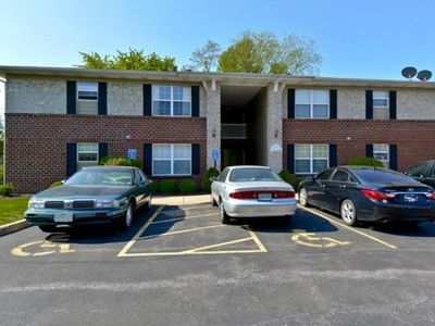 406 S Church St APT 212, Saint Peters, MO, 63376