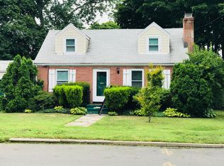 134 Russell Rd #134, West Newton, MA 02465