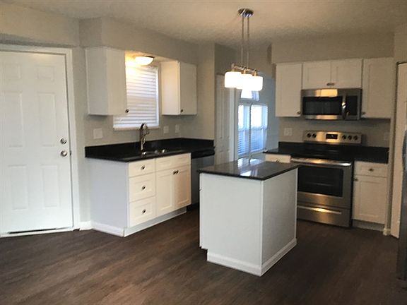 5th image of 312 Marjoram Dr