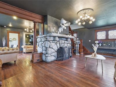 9875 E Winner Rd, Independence, MO, 64052