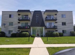12817 Carriage Ln APT 8, Crestwood, IL 60418