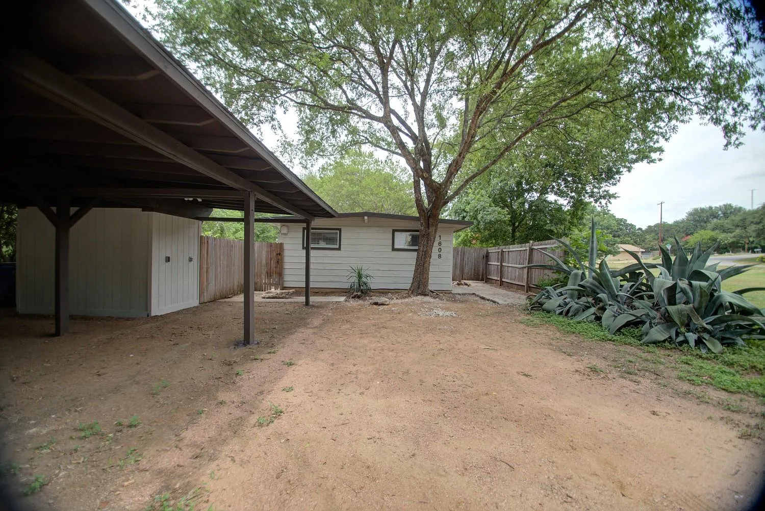 2 bed, 1.0 bath, 800 sqft, $1,695 — Photo 4