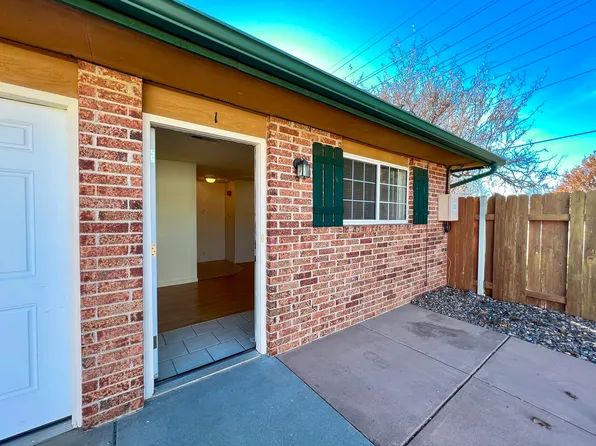 2106 N Campus Dr #2, Garden City, KS 67846