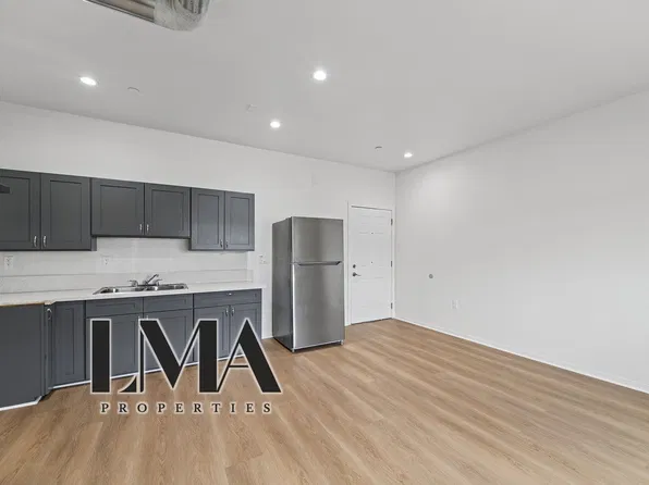 611 W 82nd St, Los Angeles, CA