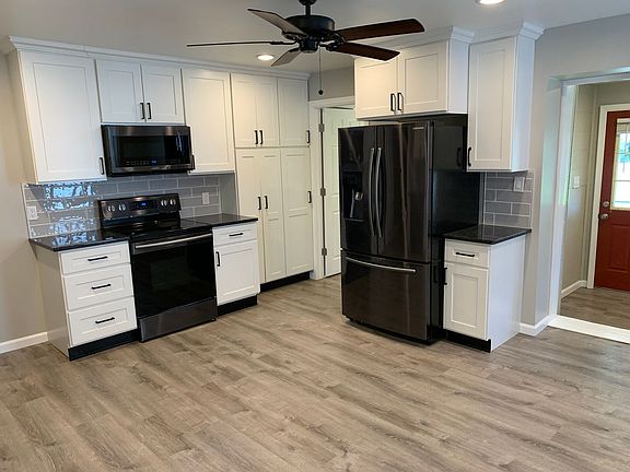 2nd image of 140 N 5th St Unit 1