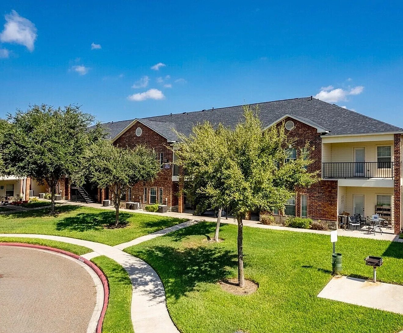 Mission Terrace Apartments — Photo 4