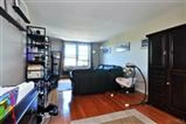 Sold by Chintan Trivedi | media 22