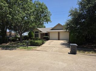 4735 Hollow Tree Dr, Arlington, TX 76018