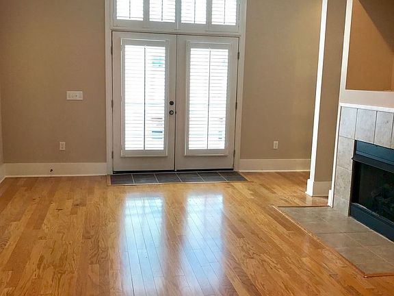 3rd image of 615 Denmark Dr APT 204