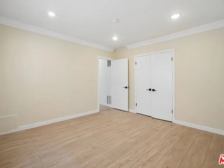 1215 N Hayworth Ave #206 — Photo 13