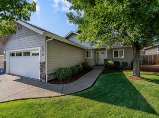 126 SE Aztec Ct, Grants Pass, OR 97527