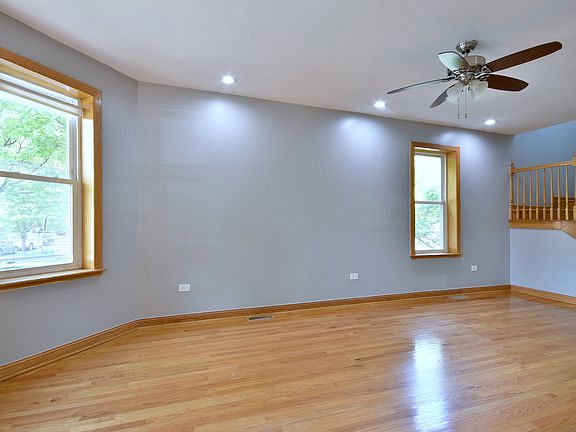 5th image of 3454 W Evergreen Ave