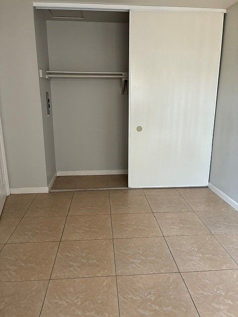 1st image of 2607 44th St APT 3