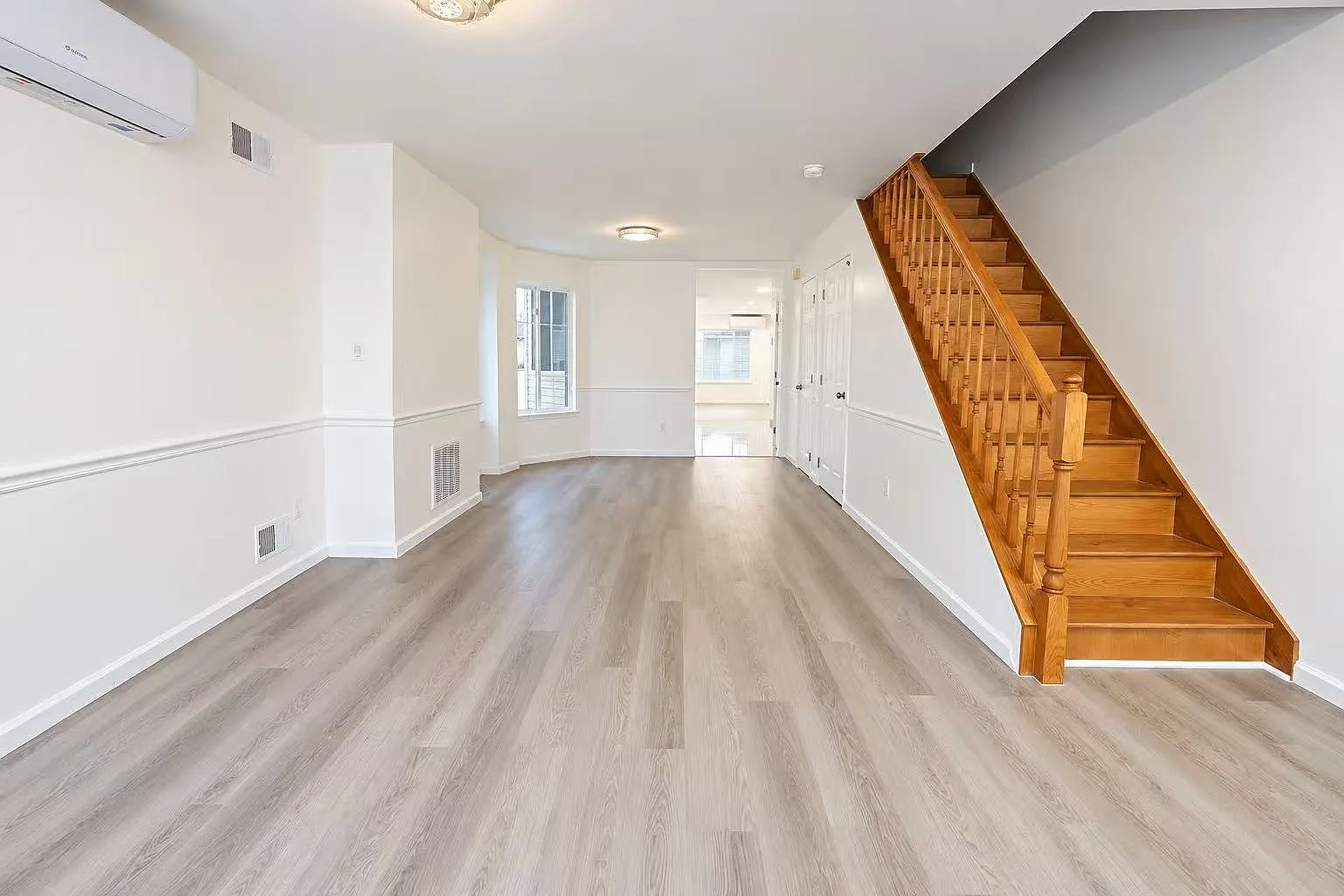 3 bed, 2.5 bath, $3,200 — Photo 3
