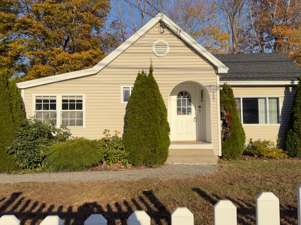 221 North Street, Saco, ME 04072