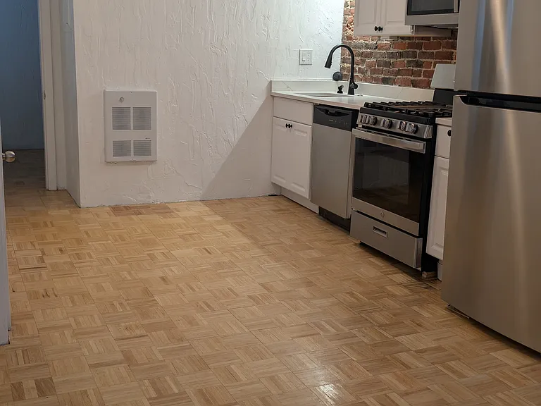 23 Harris St #3 — Photo 10