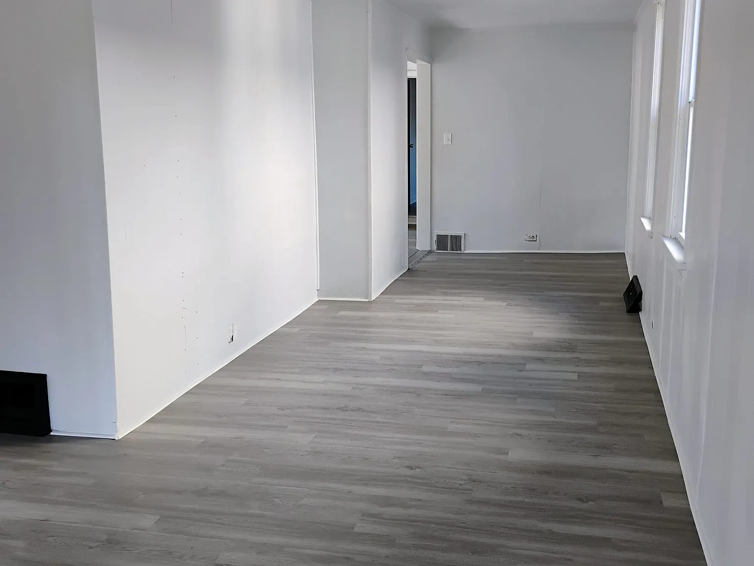 9815 Elizabeth Ave — Photo 4