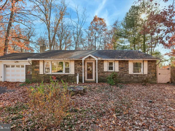 1318 Durham Rd, New Hope, PA 18938