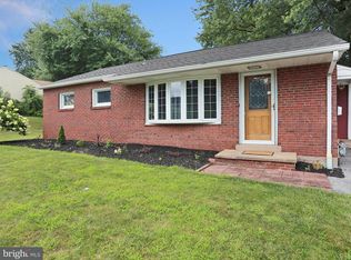 547 Fishing Creek Rd, Lewisberry, PA 17339