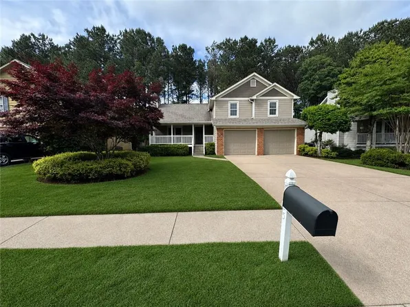 5105 Glendora Dr, Powder Springs, GA 30127