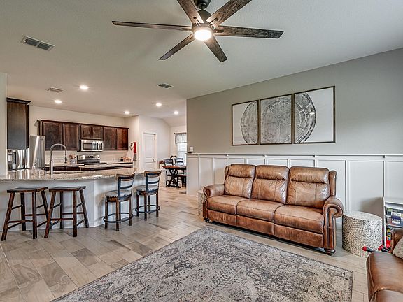 5th image of 111 Morningstar Ln