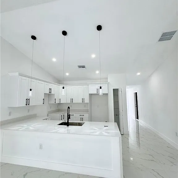 670 Chemstrand St E — Photo 4