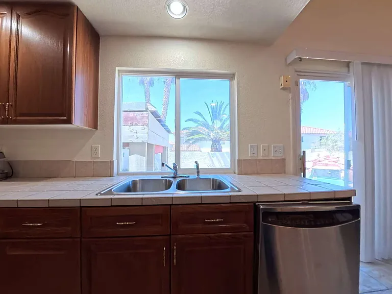 8330 Hipwader Ct — Photo 14