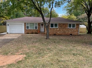 1710 Club View Dr NW, Huntsville, AL 35816