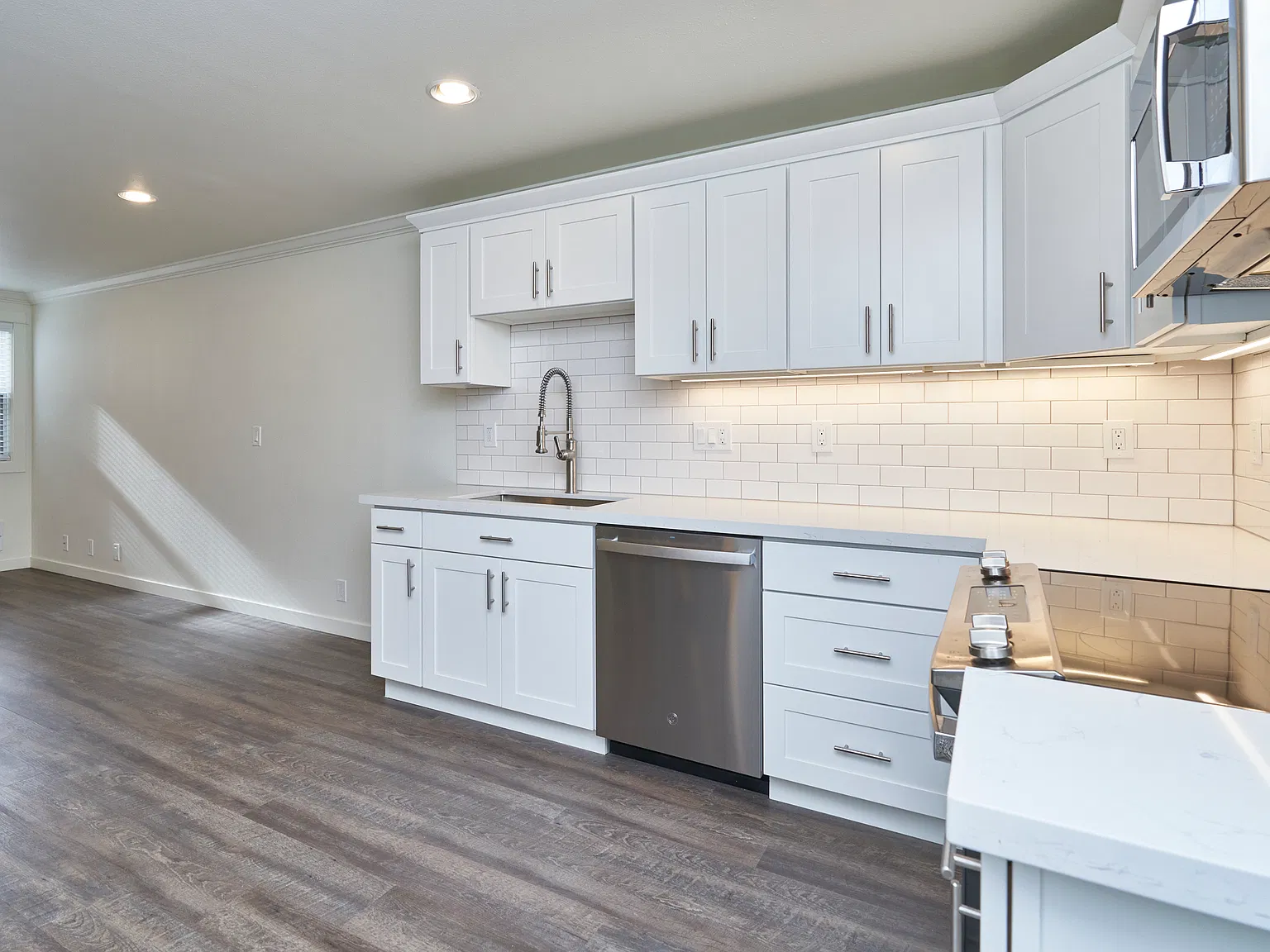 1 bed, 1.5 bath, 850 sqft, $2,700 — Photo 1