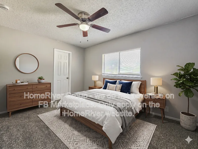 3 bed, 1.5 bath, 1060 sqft, $1,355 — Photo 4