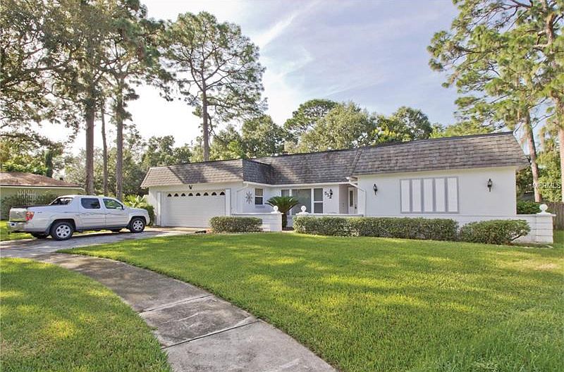 1st image of 512 Oakwood Ct