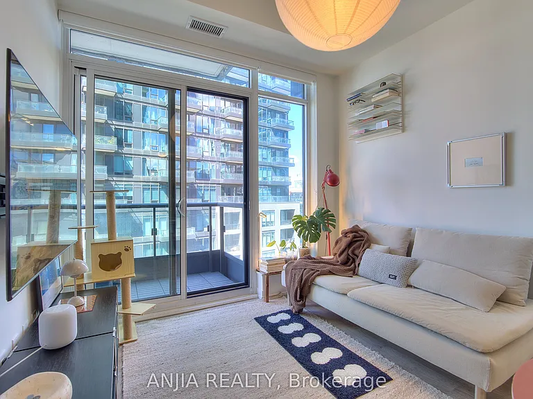 8868 Yonge St #701 — Photo 15