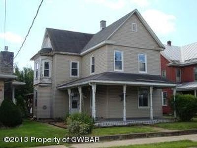 622 E 4th St, Nescopeck, PA, 18635
