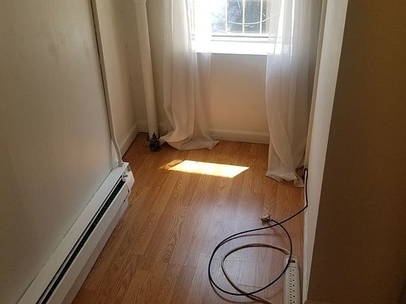 2nd image of 174 Delancey St APT 9R