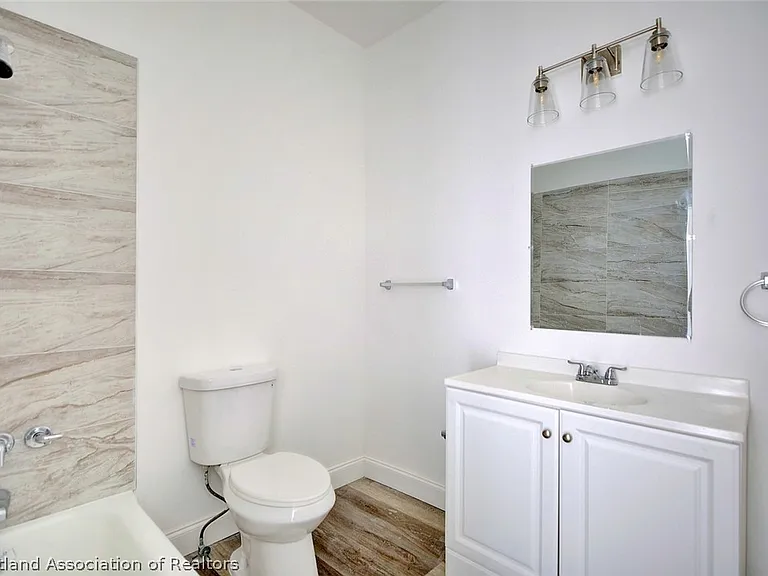 199 E Camphor St — Photo 35