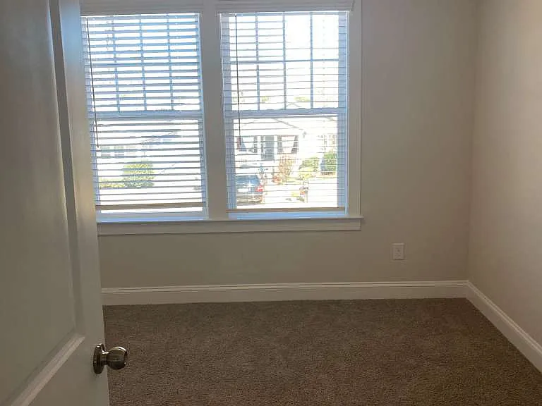 807 McArthur Ave — Photo 9
