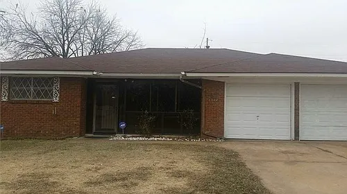 1300 SW 61st St Photo 1