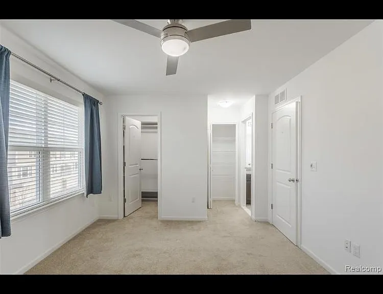 4585 Bradley Cir — Photo 11
