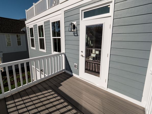 virginia-beach-virginia-402647318 picture