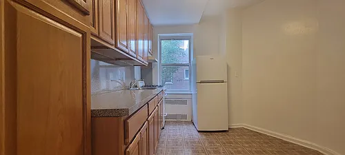 915 E 17th St #115 Photo 1