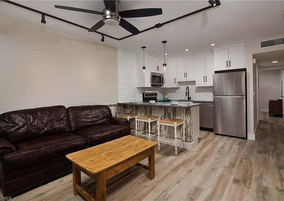 1st image of 408 12th Ave S #C