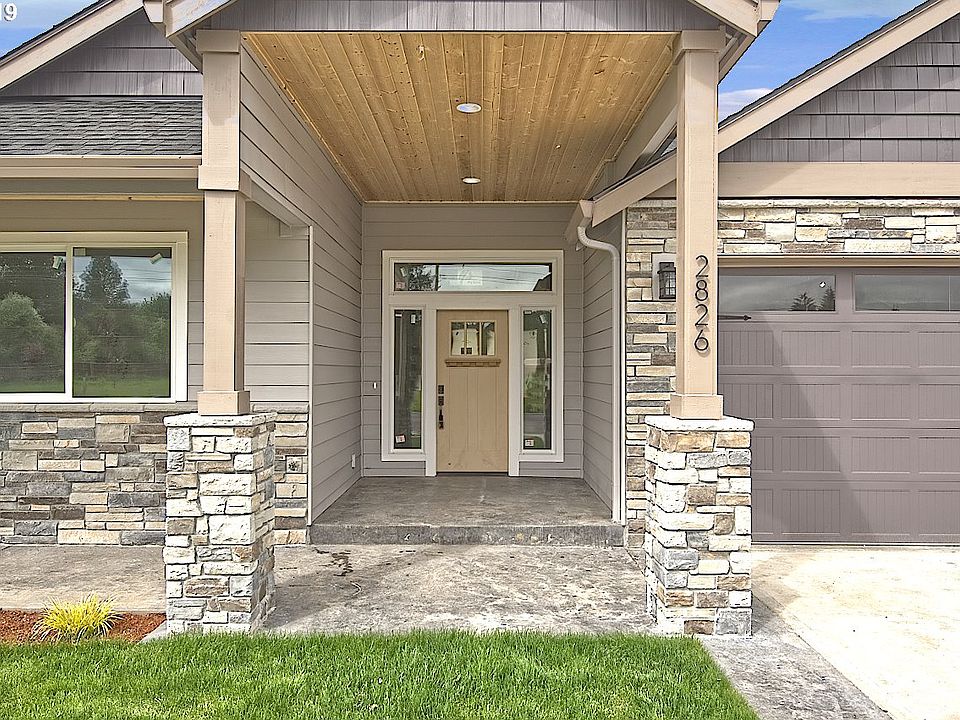 1st image of 2826 NE 9th Ave