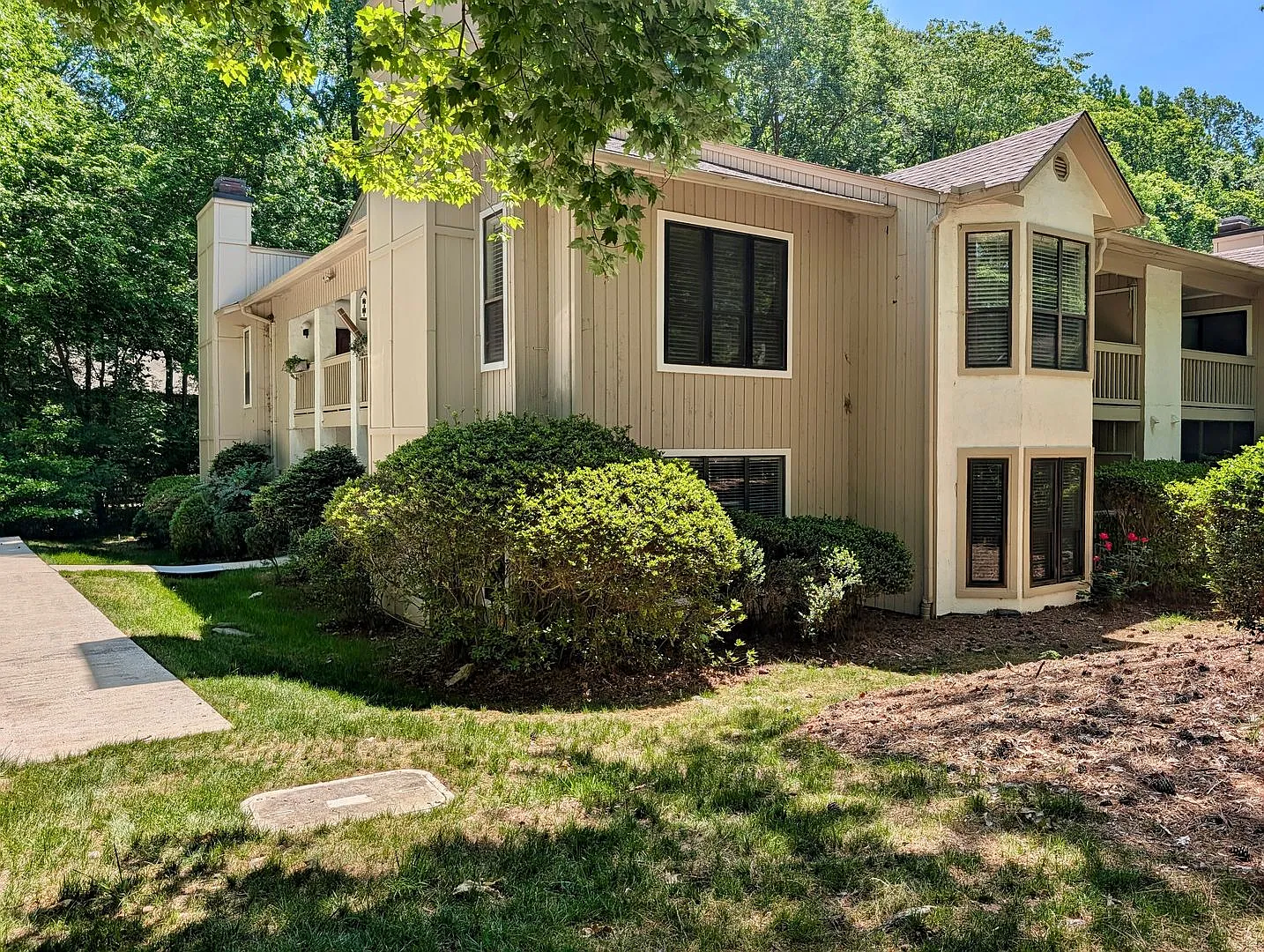 Updated 2-Bedroom Condo in a Prime Cary Location — Photo 1