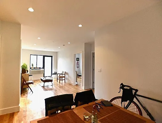 Rented by Makover Group Inc | media 7