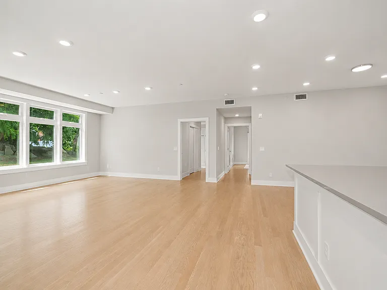 56 Old Field Point Rd #4 — Photo 5