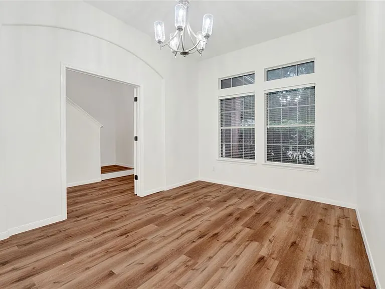 8518 Windy Thicket Ln — Photo 3