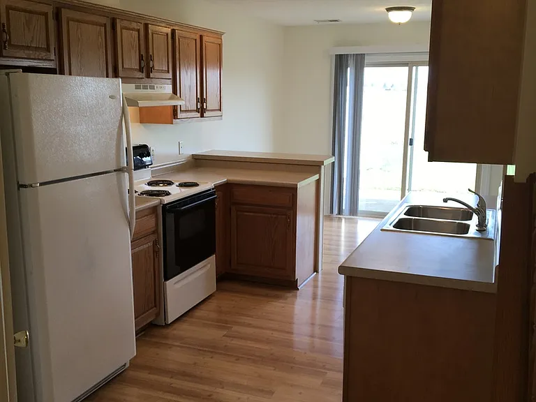 2281 Shamrock Ln — Photo 5
